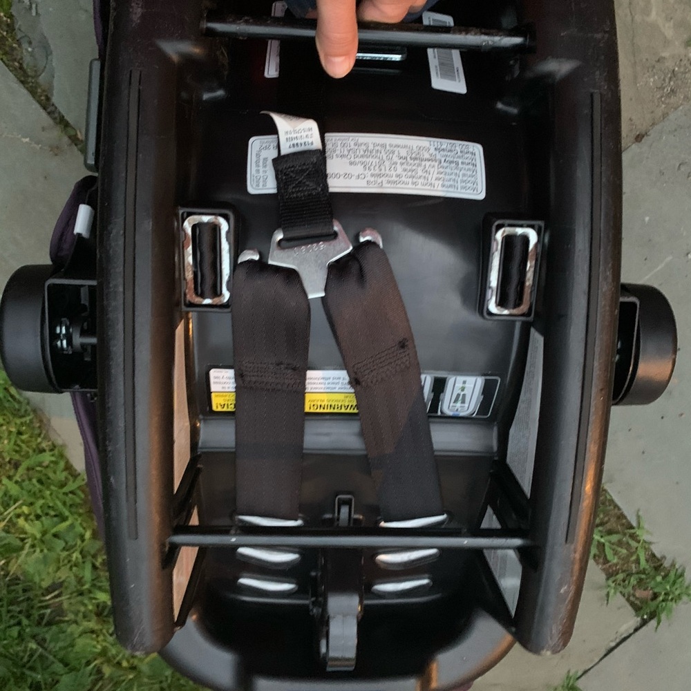 Nuna Pipa Car seat (no base)